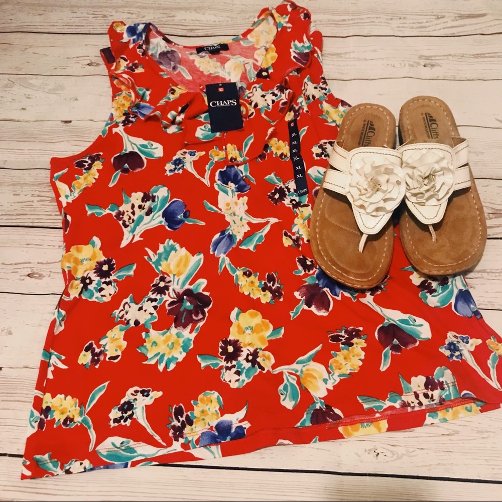 Chaps NWT floral sleeveless blouse